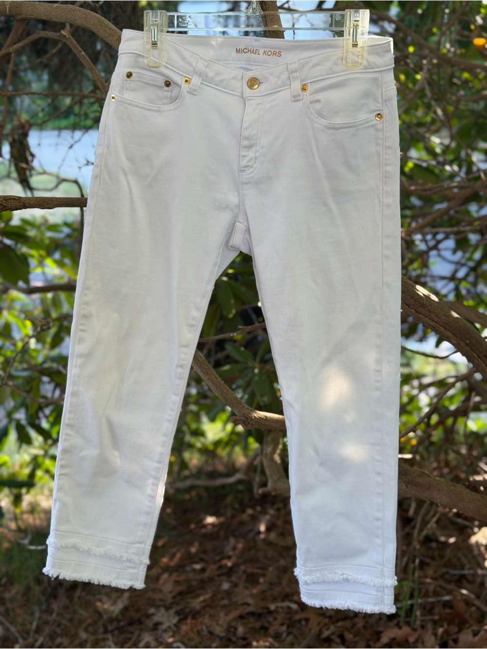 Michael Kors White Ankle Crop Jeans w/ Frayed Hem- Cotton - Relaxed Fit -stretch